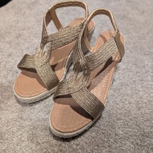 Elegant Gold Women's Sandals